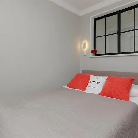 Apartament With Ac Moniuszki By Renters * Varşova