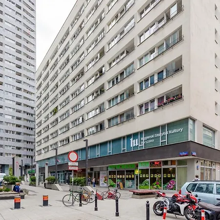 Apartament With Ac Moniuszki By Renters * Varşova