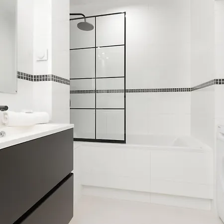 Daire Apartament With Ac Moniuszki By Renters *